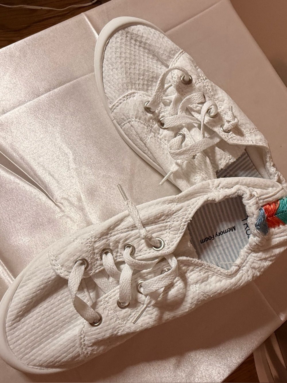 Kids White Casual Lace-Up Sneakers